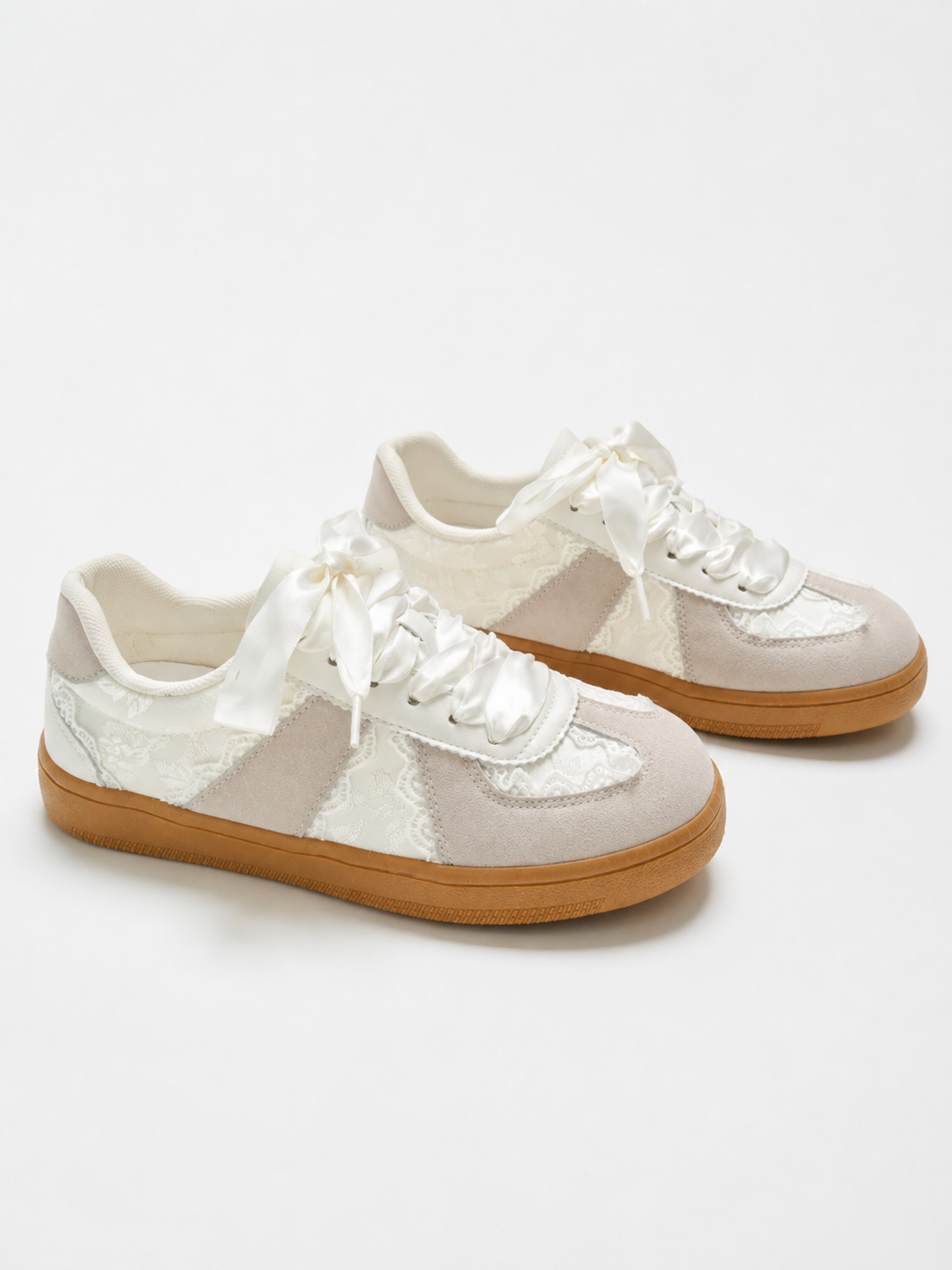 Lyrienne Metallic-Accent Casual Sneakers