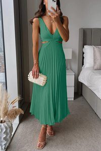Aurelie V-Neck Pleated Maxi Dress - product image 4