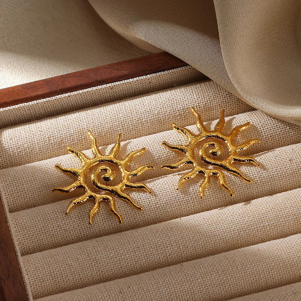 Marigold Sunburst Geometric Stud Earrings - Sunburst Elara / Gold