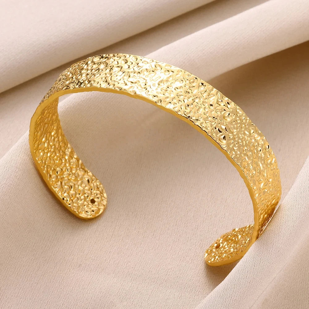 Gisella Textured Open Cuff Bracelet - Cuff Dahlia / Silver
