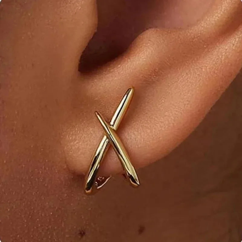 Soleil Minimal Cross Stud Earrings - Gold