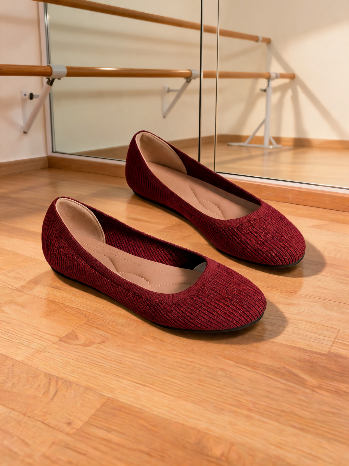 Vittoria Bow-Detail Round-Toe Ballet Flats